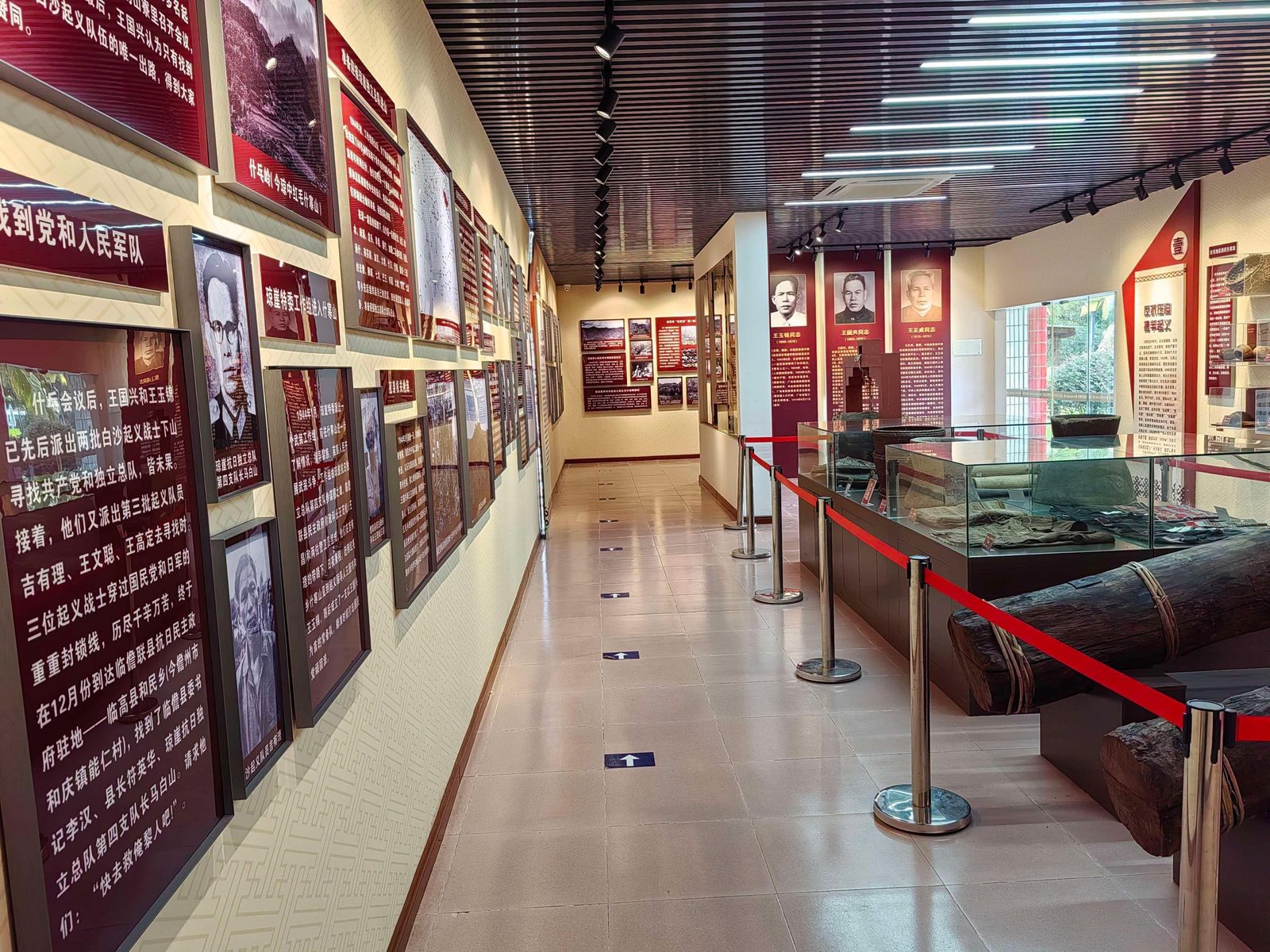 白沙起义纪念馆展廊内景
